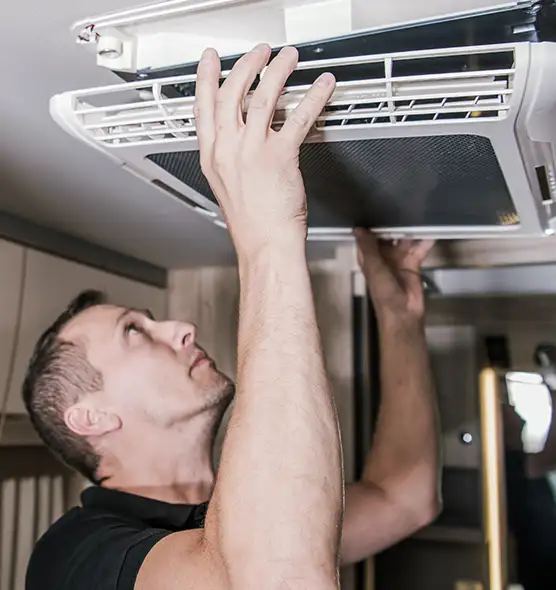  Professional Licensed And Insured Cleaners in Farmington, UT